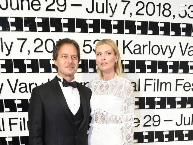 Modelka Daniela Peštová a jej manžel - spevák Pavol Habera patrili medzi najkrajšie páry večera. 