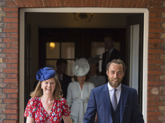 James Middleton a jeho spoločnosť na krste princa Louisa. 