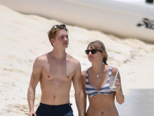 Speváčka Taylor Swift a jej priateľ Joe Alwyn na ostrove Turks and Caicos. 