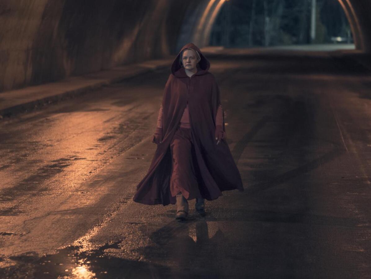 príbeh služobníčky, handmaids tale, elizabeth moss,