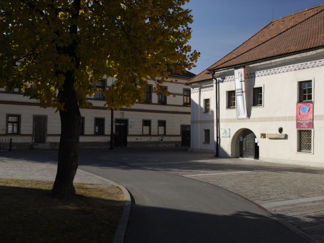 Pohľad na budovu Galérie Kolomana Sokola v Liptovskom Mikuláši.