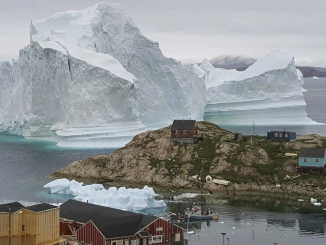 CORRECTION Greenland Iceberg