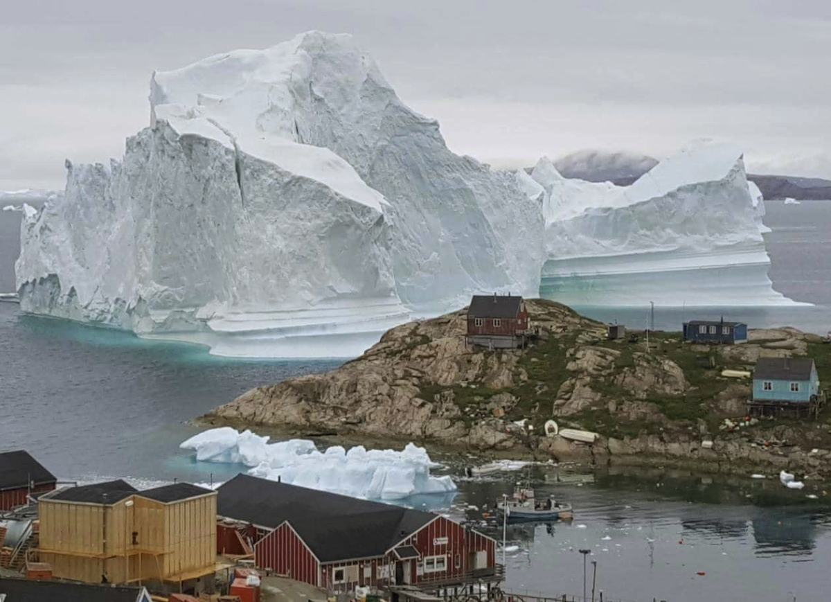 CORRECTION Greenland Iceberg