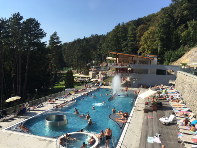 kúpalisko Zelená žaba, trenčianske teplice, bazén