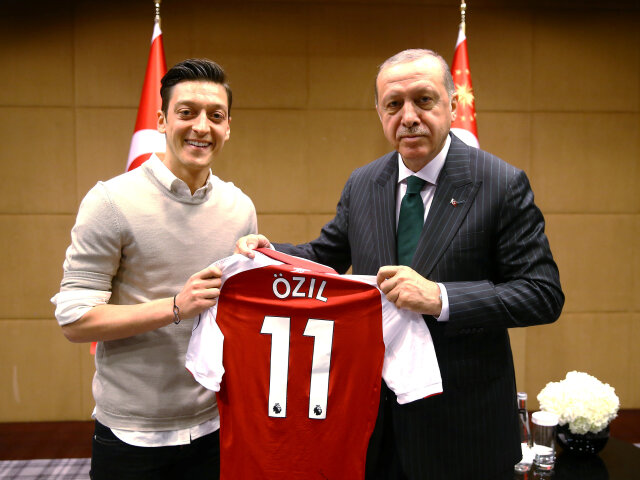 Mesut Özil