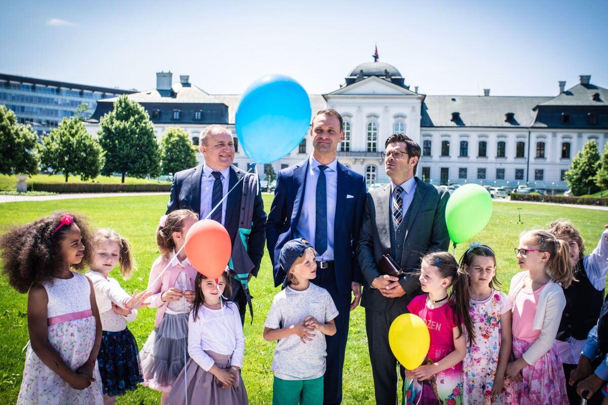 seriál ministri, ministri, tomáš maštalír, jevgenij libezňuk, milo kráľ,