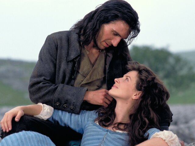 Ralph Fiennes, Juliette Binoche, Búrlivé výšiny