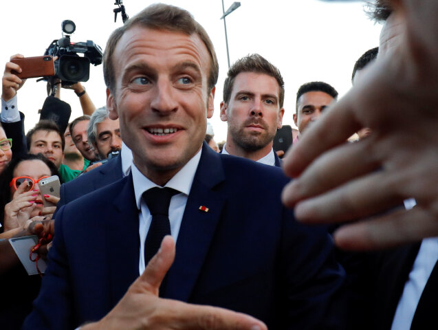 emo macron