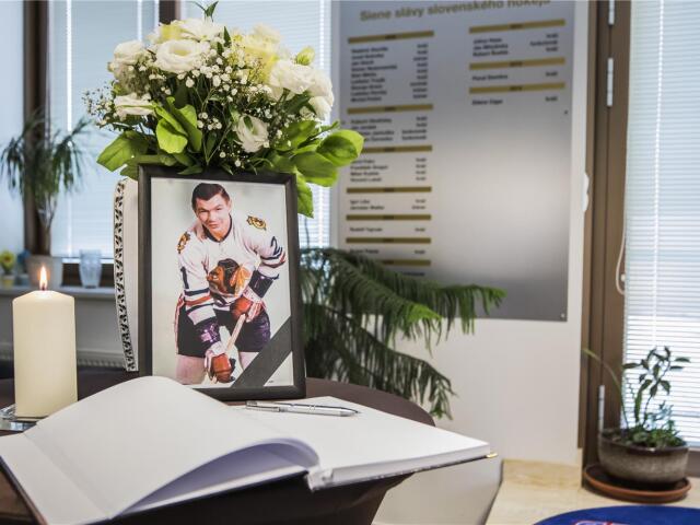 Stan Mikita