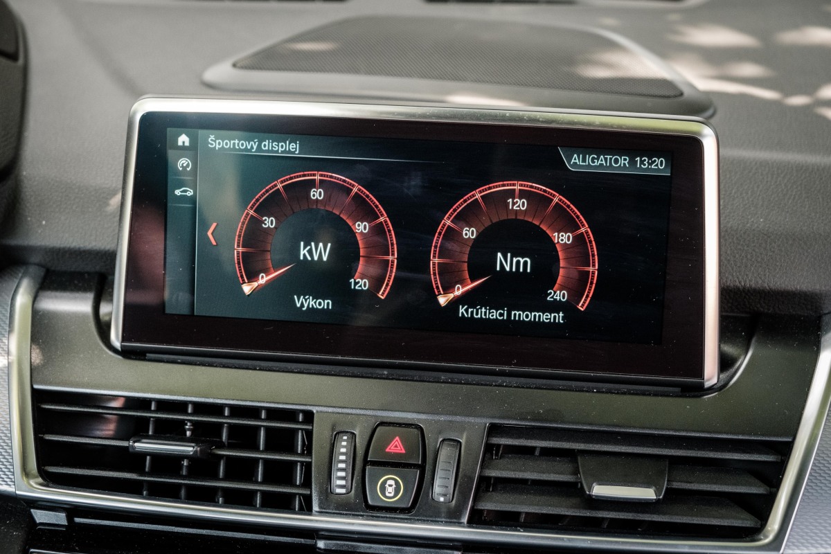 BMW 218i Active Tourer - test 2018