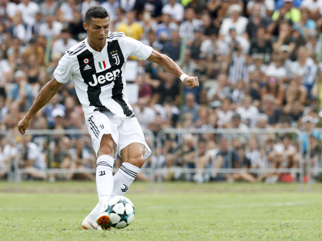 Taliansko futbal Juventus Cristiano Ronaldo debut