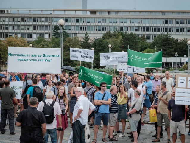 protest, SAV, Úrad vlády SR