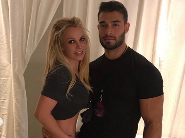 Speváčka Britney Spears a jej partner Sam Asghari. 