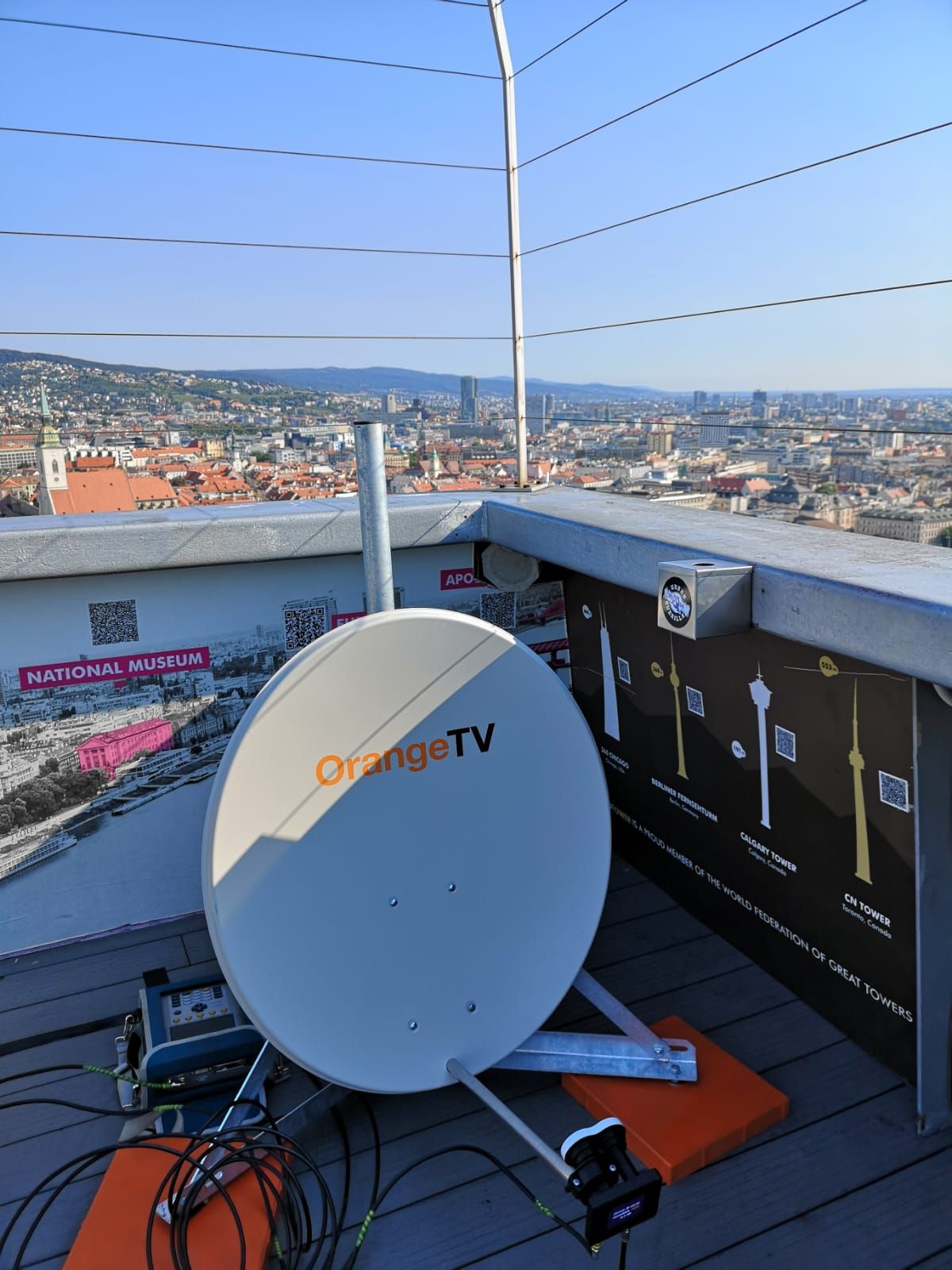 Orange ponúkna zákazníkom aj možnosť využiť vlastné zariadenia. (na fotke parabola Orange)