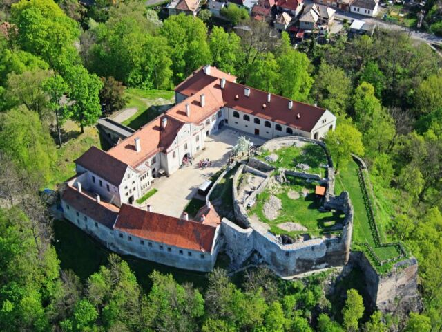 Hrad Modrý Kameň