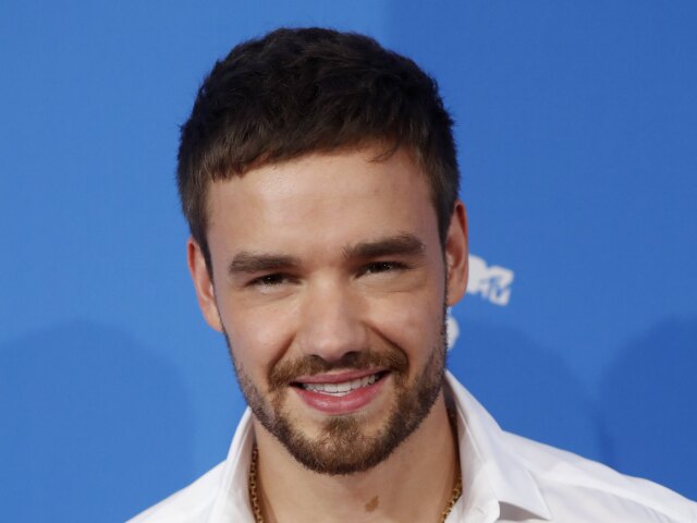 Spevák Liam Payne.