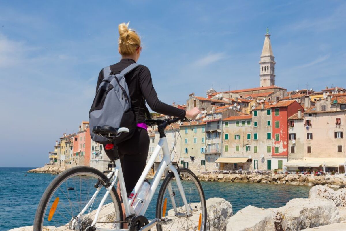 Rovinj, cyklistka, bicykel, Chorvátsko