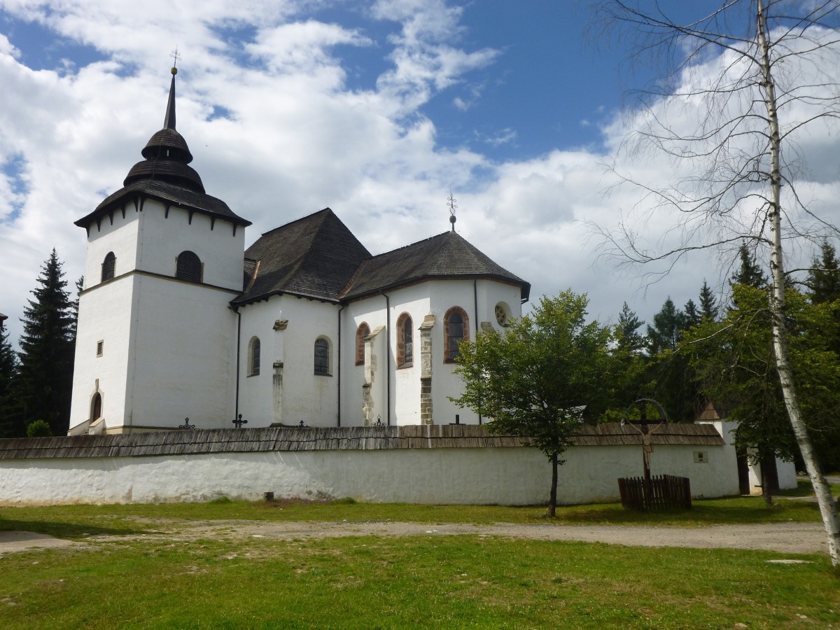 Svätomarský kostol Panny Márie, obdobie 1260 - 1280, skanzen v  Pribyline,