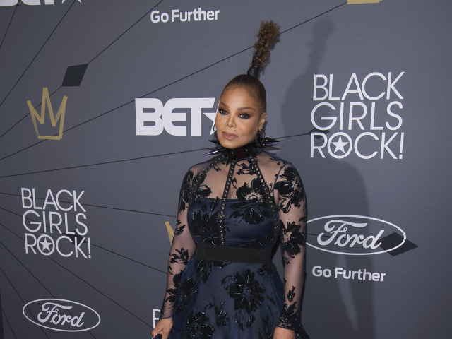 Speváčka Janet Jackson slávi veľký návrat so singlom Made for now. 