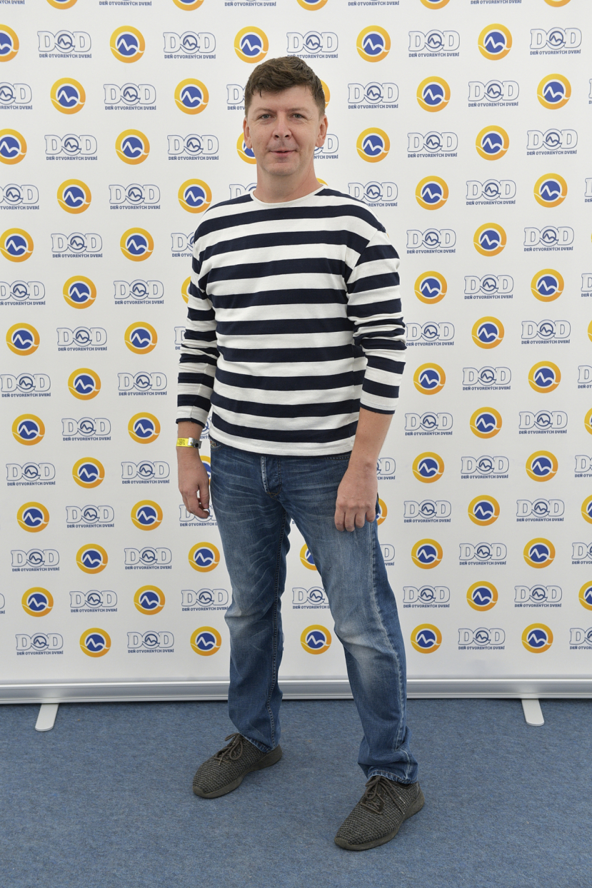 Moderátor Andrej Bičan. 