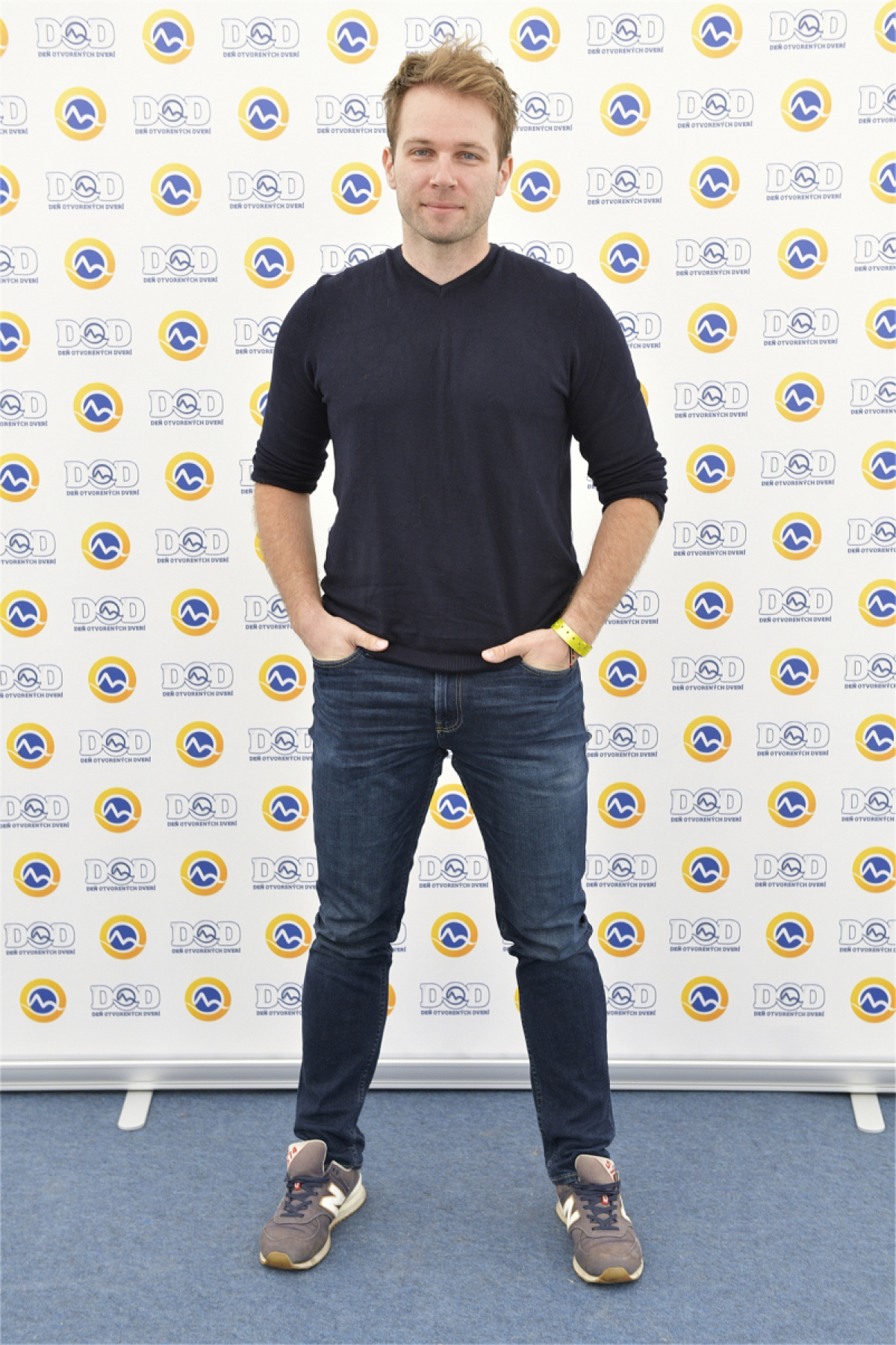 Spevák Tomáš Bezdeda. 