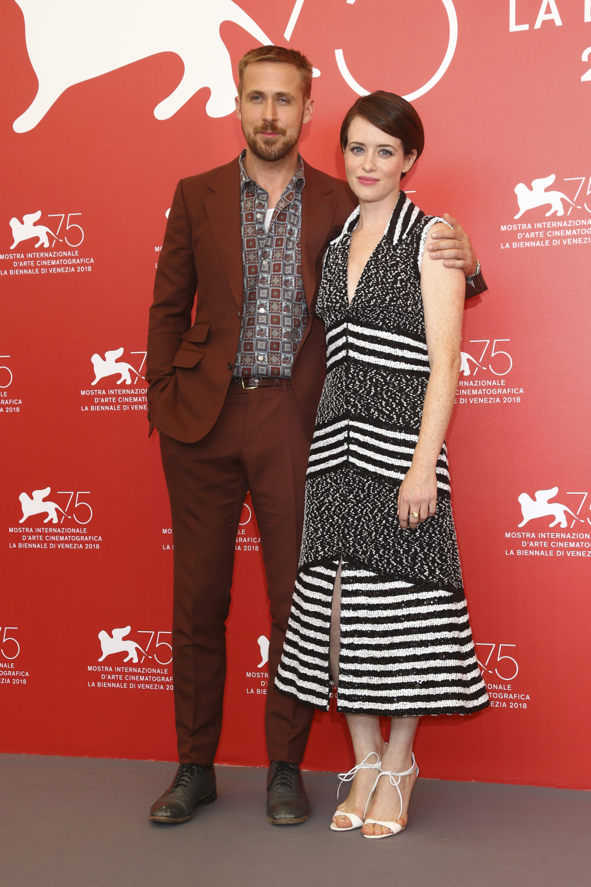 Herci Ryan Gosling a Claire Foy spoločne uviedli v Benátkach novinku Prvý muž. 