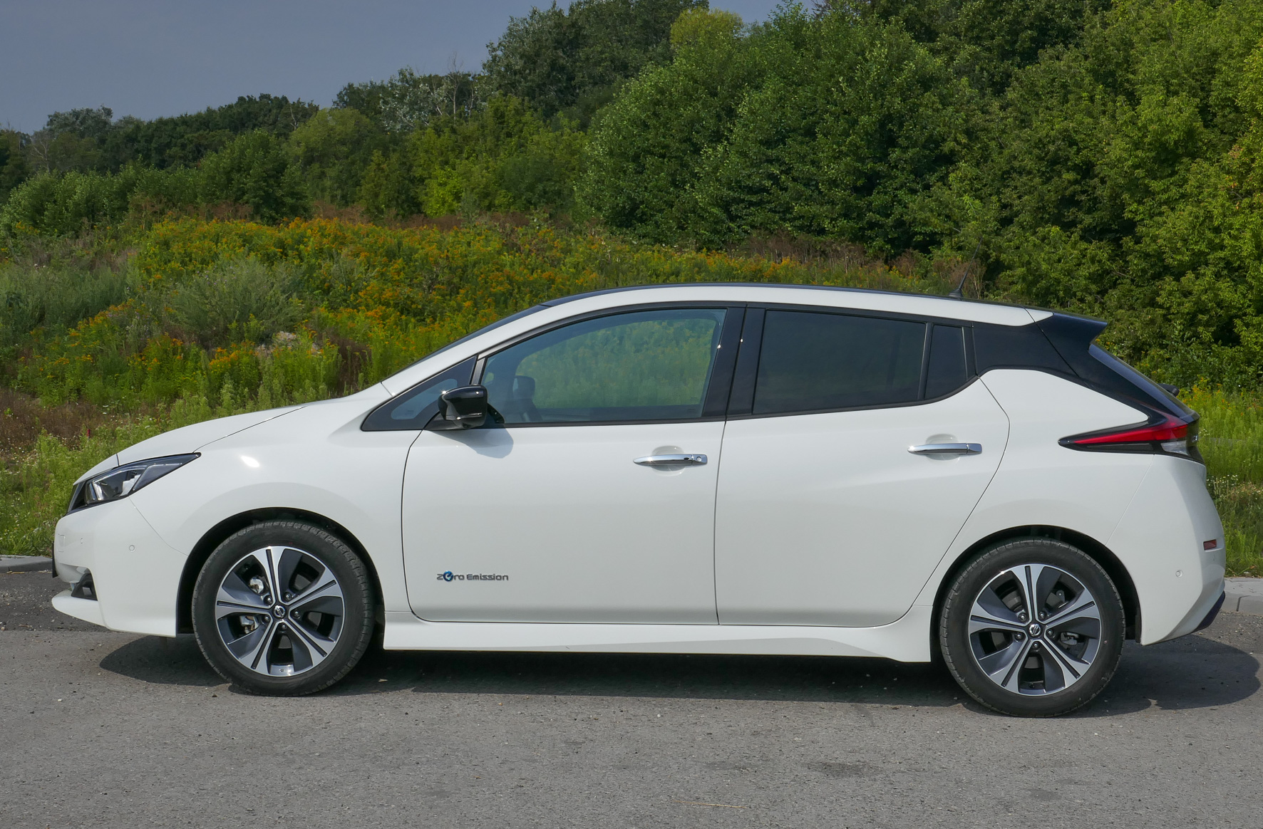 Leaf vyzerá ako bežný hatchback.