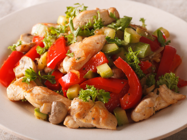 cuketa, mäso, paprika, recept