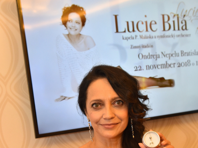 Speváčka Lucie Bílá sa teší na bratislavský koncert. 
