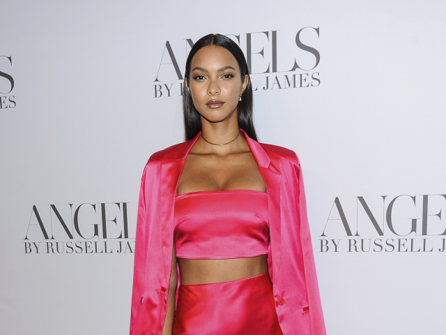 Topmodelka Lais Ribeiro predviedla svoje božské krivky. 