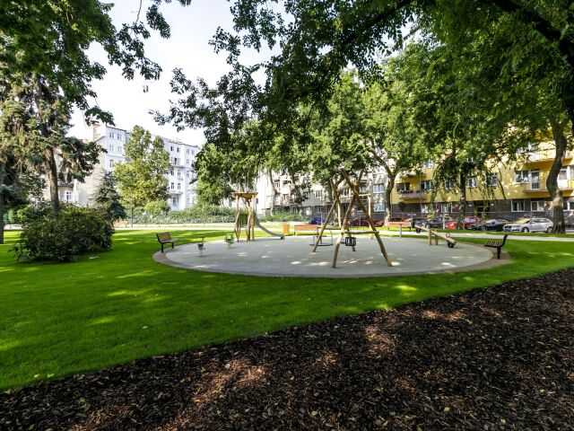 SR Bratislava zrevitalizovaný Landererov park BAX