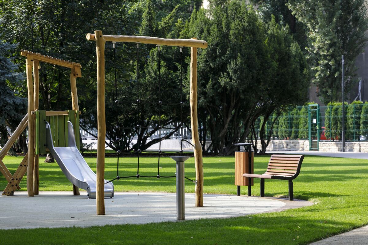 SR Bratislava zrevitalizovaný Landererov park BAX