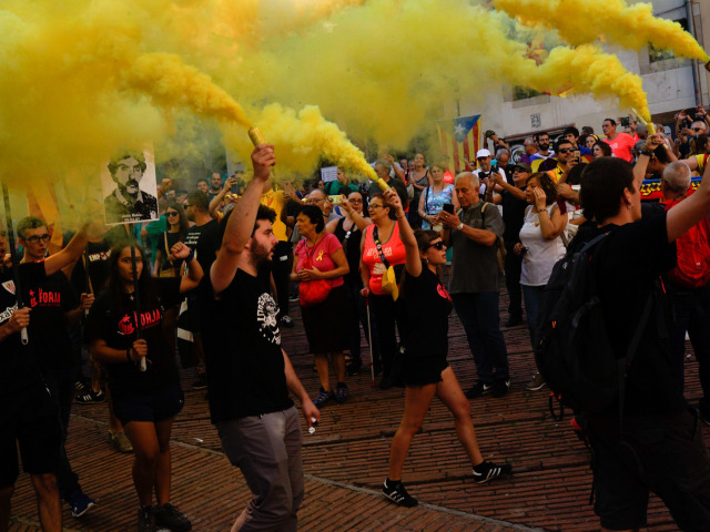 katalánsko, španielsko, demonštrácia, protest, zhromaždenie