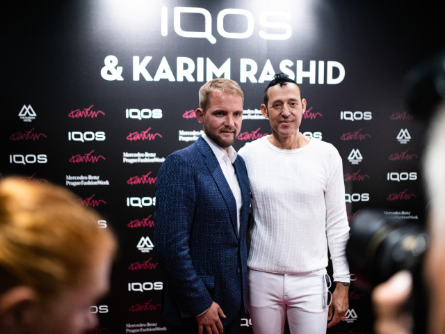Moderátor Libor Bouček (vľavo) a svetoznámy dizajnér Karim Rashid. 