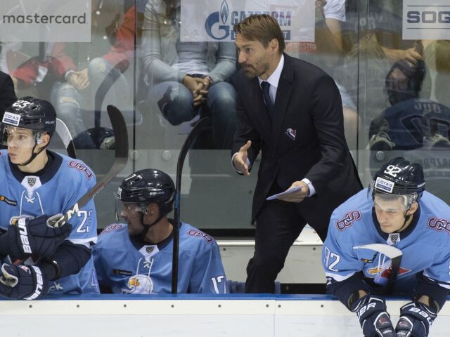 SR hokej KHL Slovan Dinamo Moskva BAX