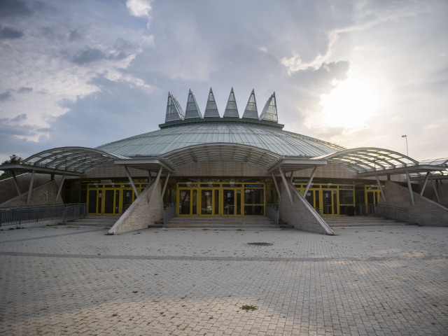 Tüskecsarnok