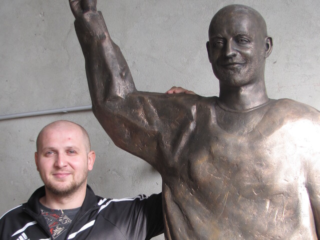 Pavol Demitra, Peter Poliačik, socha,