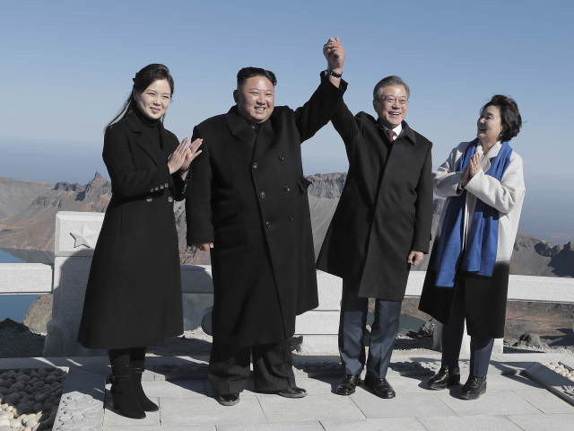 Mun Če-in, Kim Čong-un