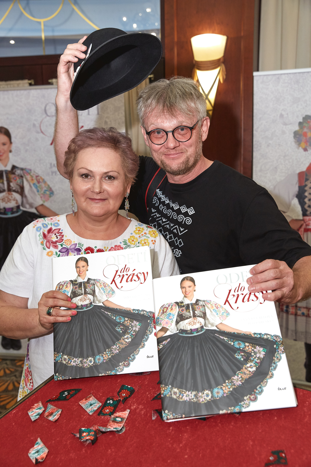 Jana Kucbeľová s fotografom Petrom Brenkusom.