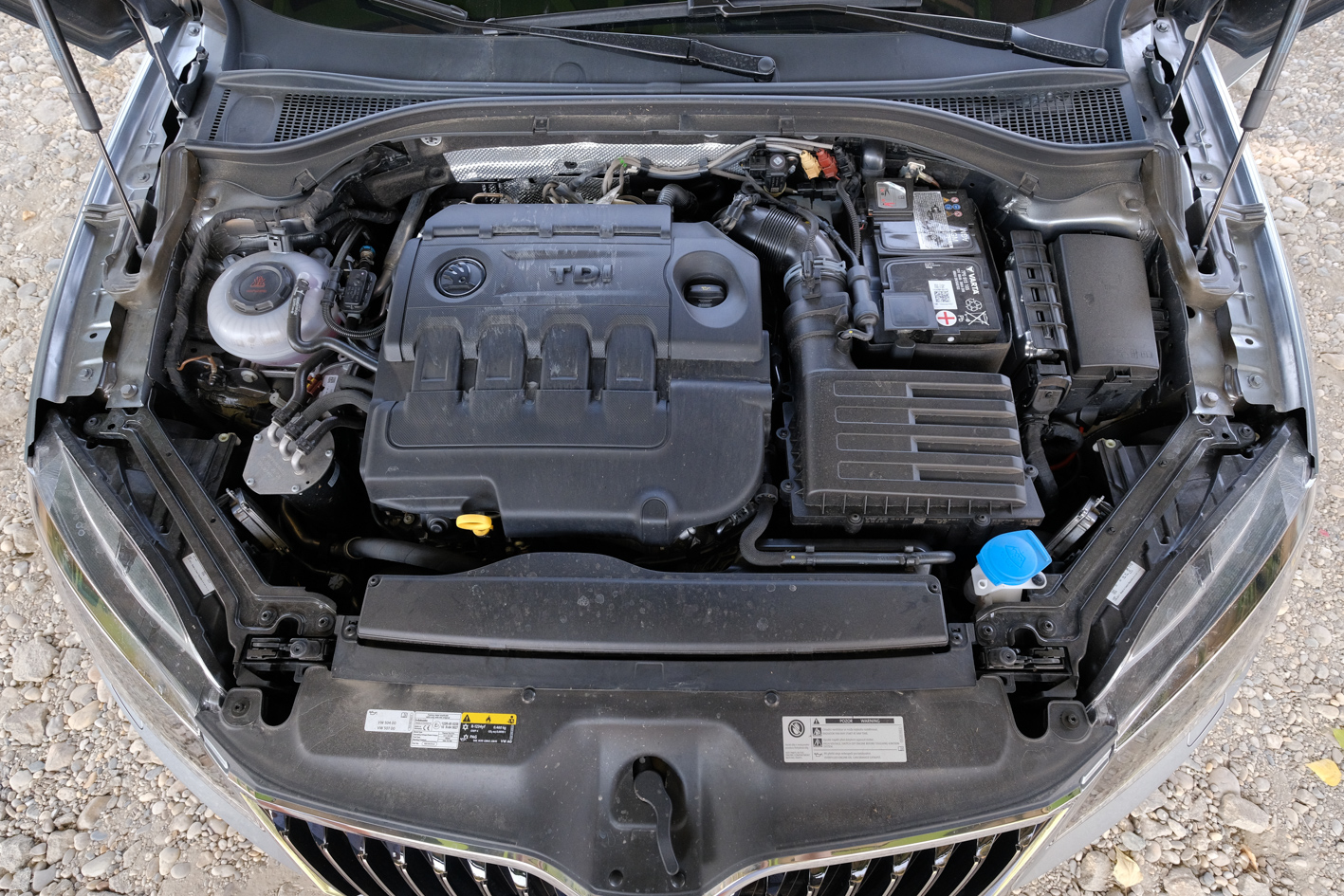 Naftový dvojlitrový motor s výkonom 190 koní je pre Superb dobrou voľbou.