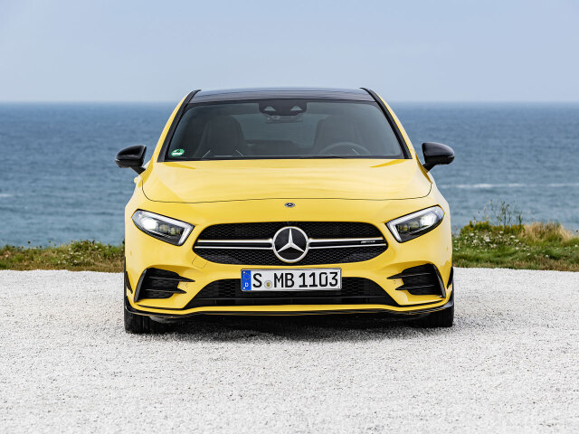 Mercedes A AMG 11 5ba20e84d1dd4