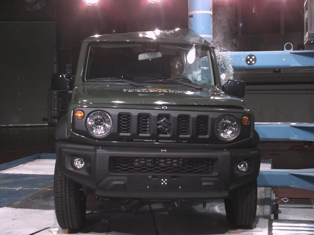 Suzuki Jimny 04 5ba254cd06dad