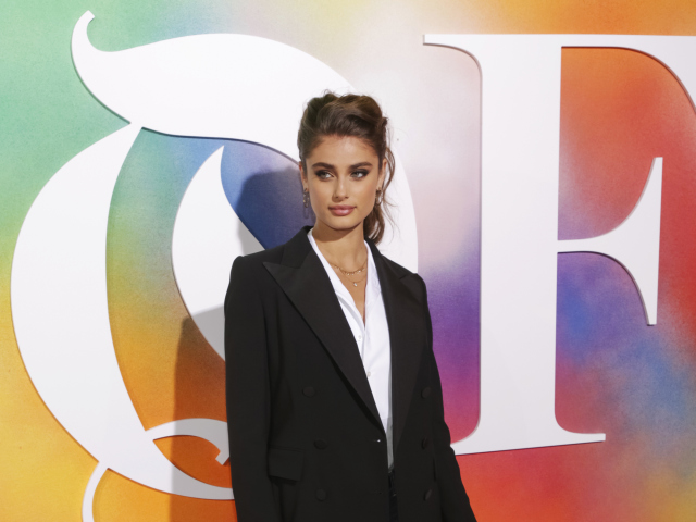 Topmodelka Taylor Hill na nedávnom BoF 500 Gala v New Yorku.