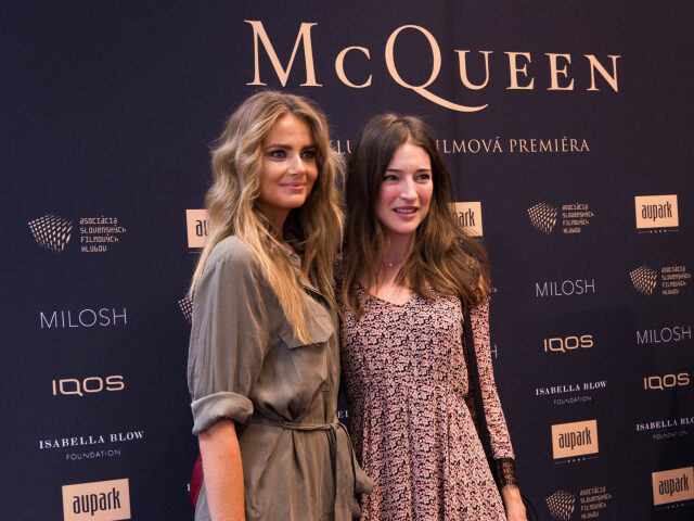 Tenistka Daniela Hantuchová (vľavo) a topmodelka Linda Nývltová. 