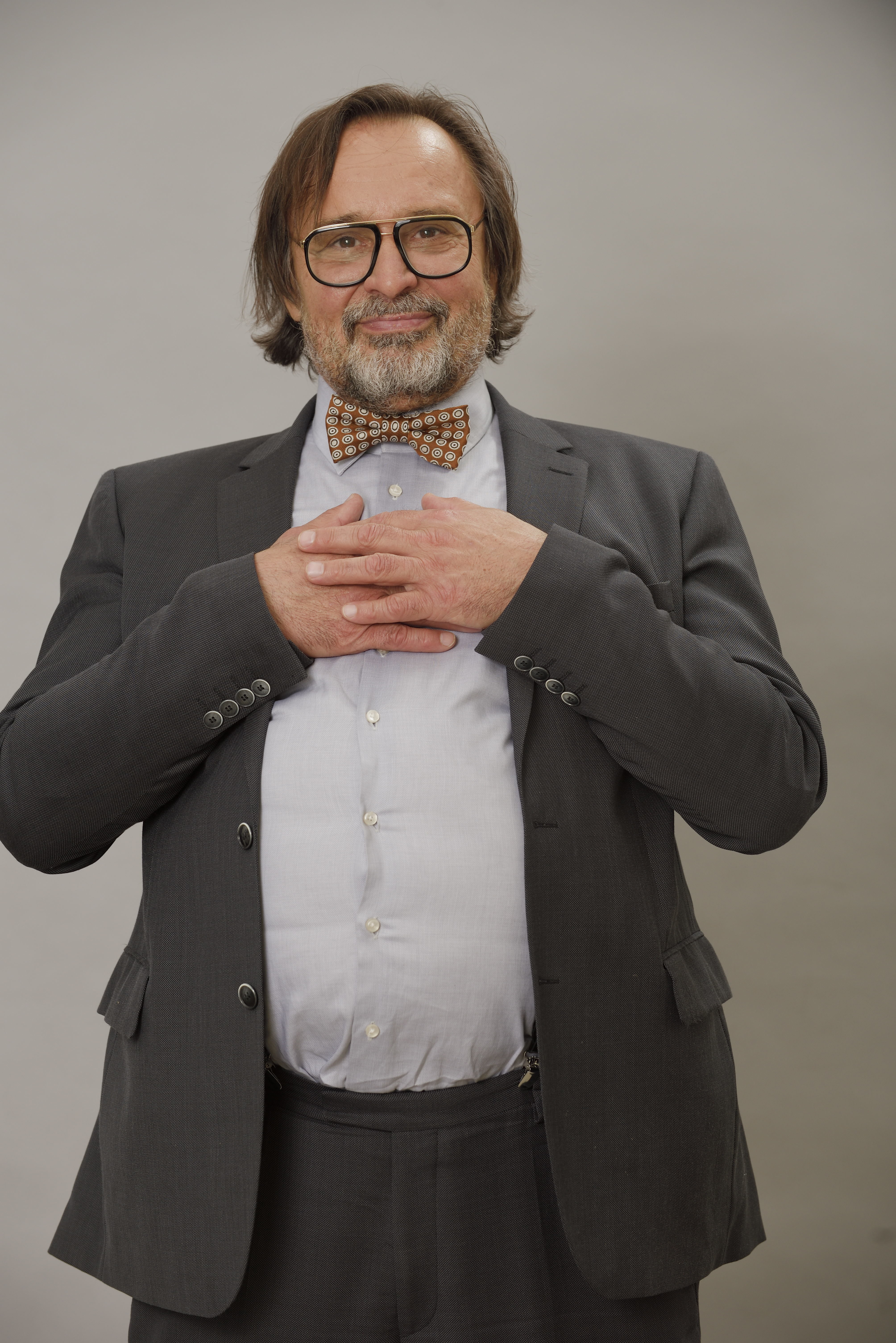 Minister zdravotníctva Krpec - herec Jozef Vajda.