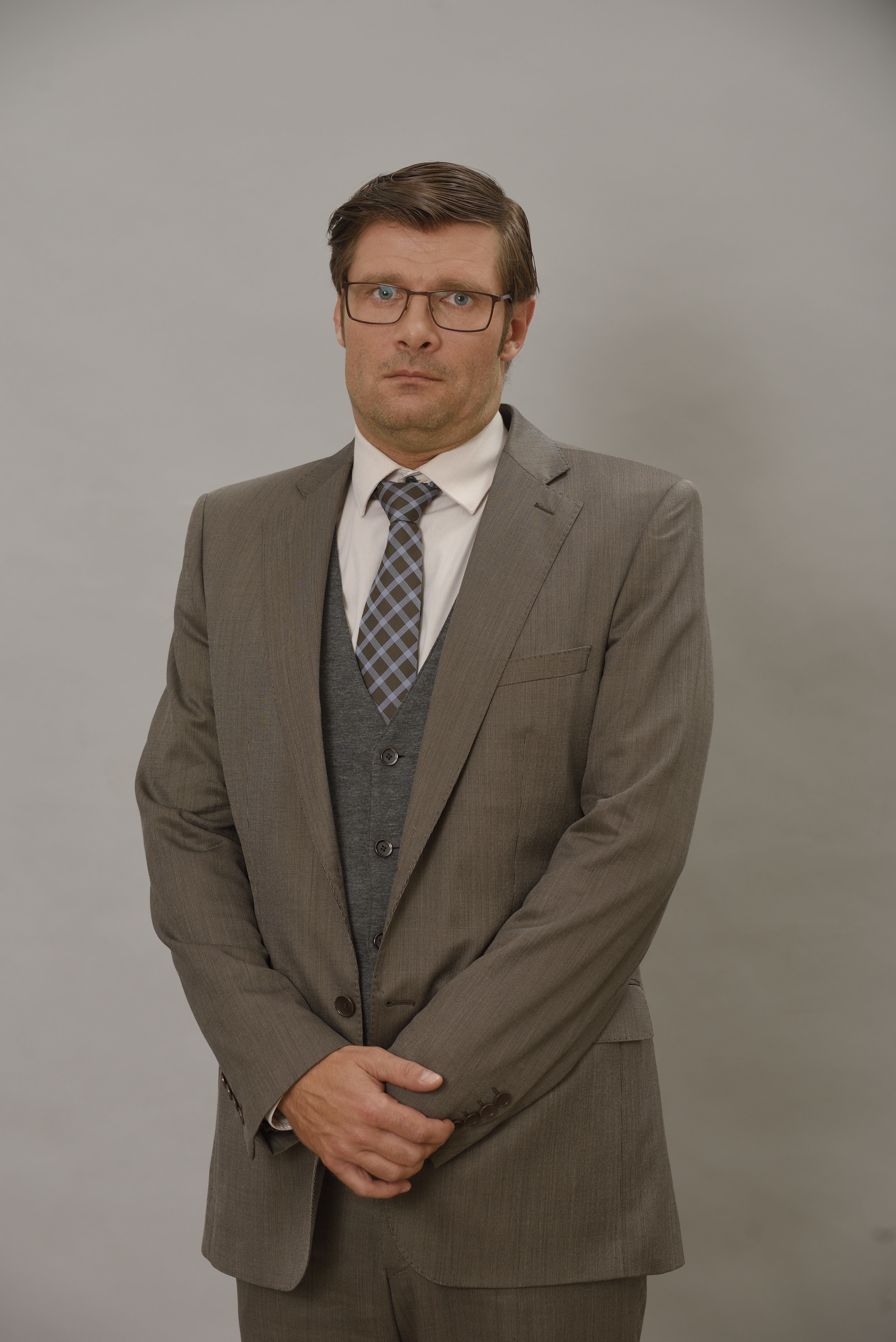 Hovorca premiéra Ondrej - herec Milo Kráľ.