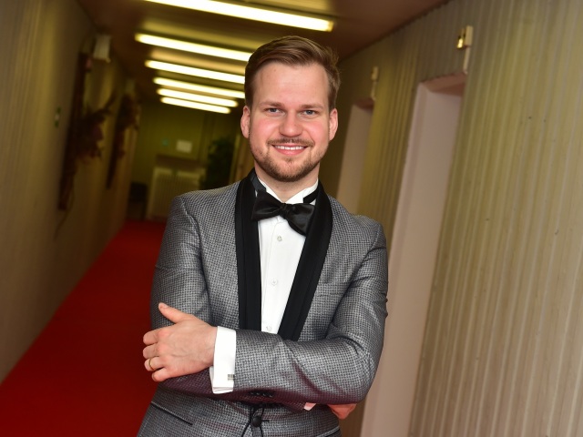 Spevák Martin Chodúr. 