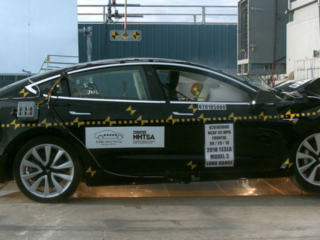 Tesla 3 - crashtest NHTSA