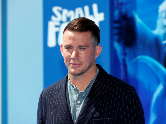 Herec Channing Tatum na zábere z premiéry animáku Piadinôžka. 