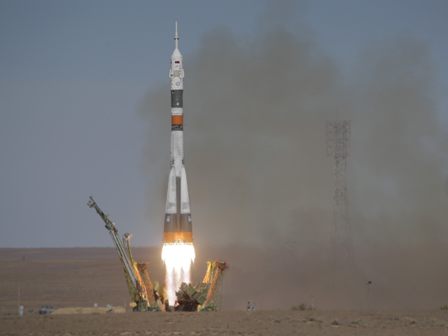 Sojuz MS-10, štart rakety, Bajkonur